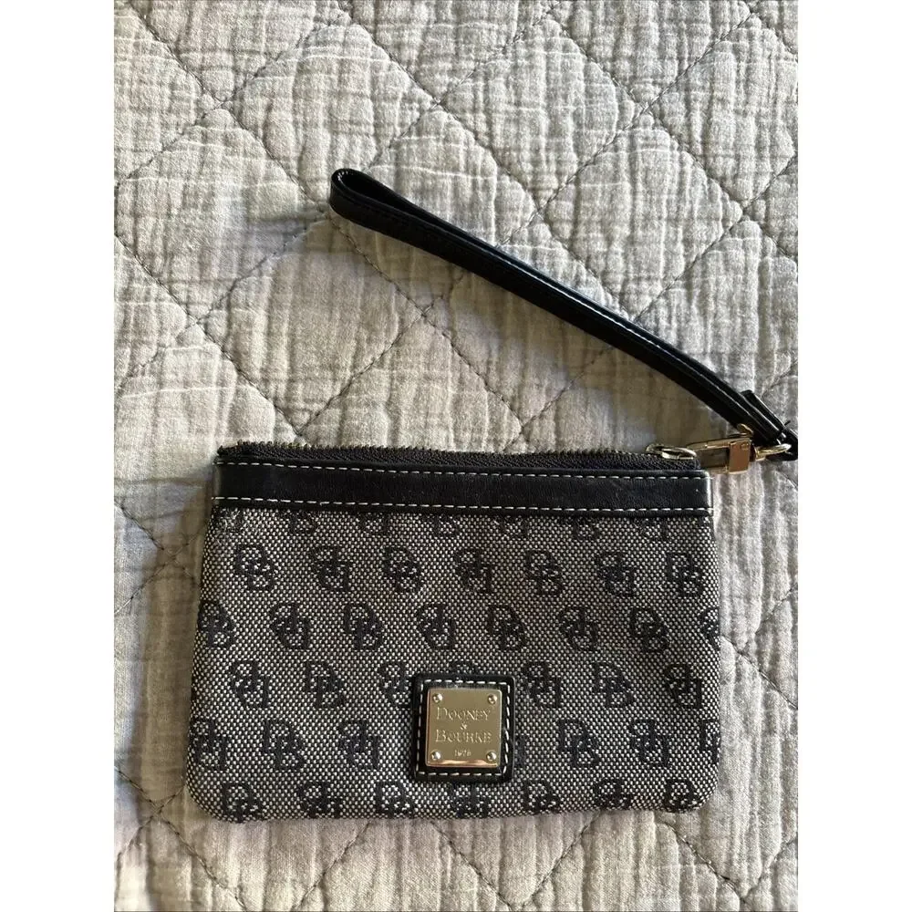 Dooney & Bourke Black Signature‎ LEATHER Brown Leather TRIM WALLET WRISTLET